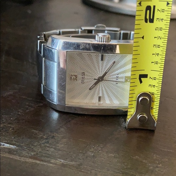 GUESS Stainless Steel Watch Unisex. Gorgeous! - Picture 5 of 6